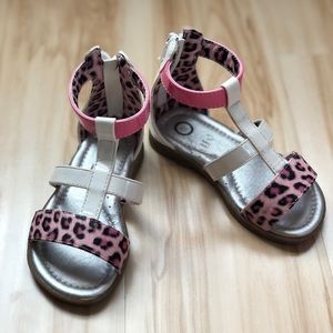 Brand new toddler sandals size 7